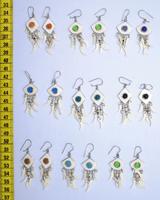Pendientes de huesos blancos