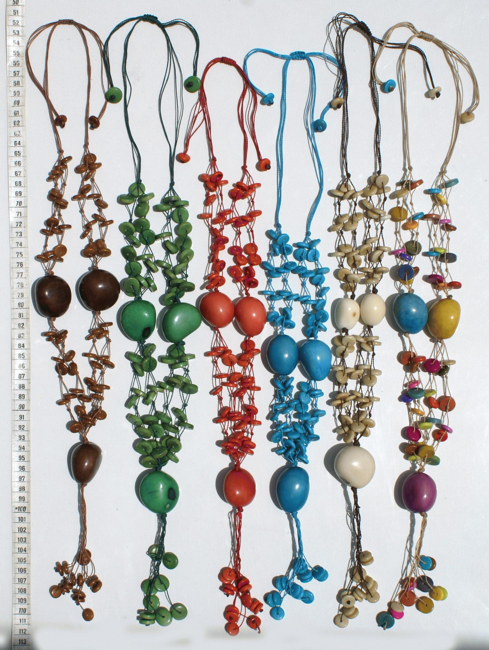 Colliers de noix de tagua, jewelry, carvings, handicrafts wholesale ...