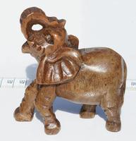 木製の象