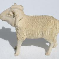 木製の羊